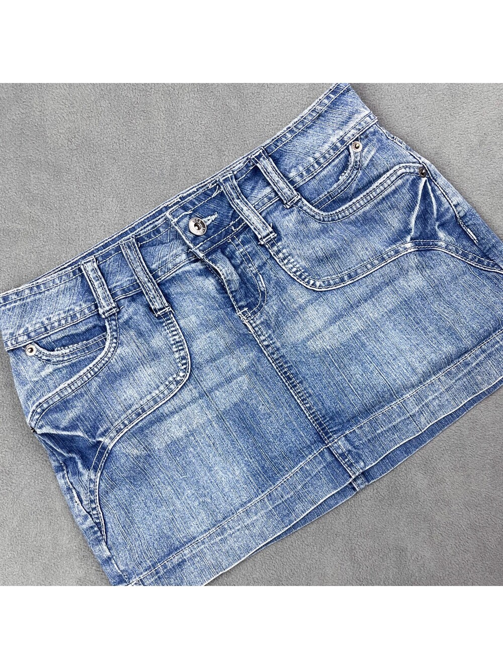 Y2K Low Rise Denim Mini Skirt with Front and Back Pockets,